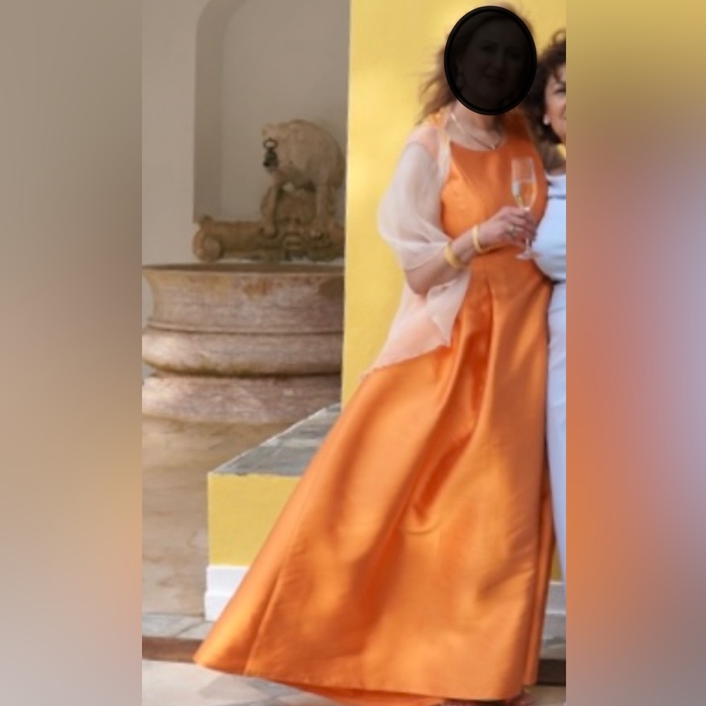 Silk Sachin and Babi formal dress 14/16. Mandarin orange in color, A-line.